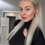 Selfie de Viktoria Statkevich usada en un perfil falso de citas online