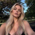 Foto utilizada por el perfil reportado de Anastasiia Kirilenko en un parque