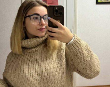 Selfie frente al espejo utilizada por el perfil de Nataliia Botiukh